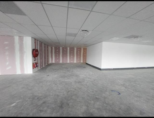 333M² OFFICE TO LET IN VORNA VALLEY
